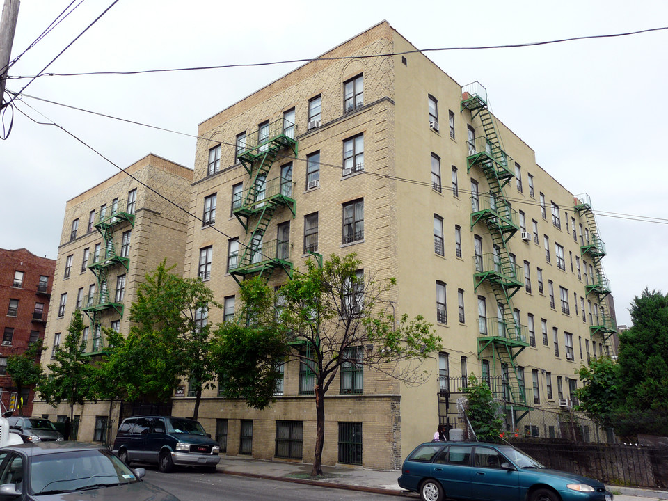 1815 Prospect Ave in Bronx, NY - Foto de edificio