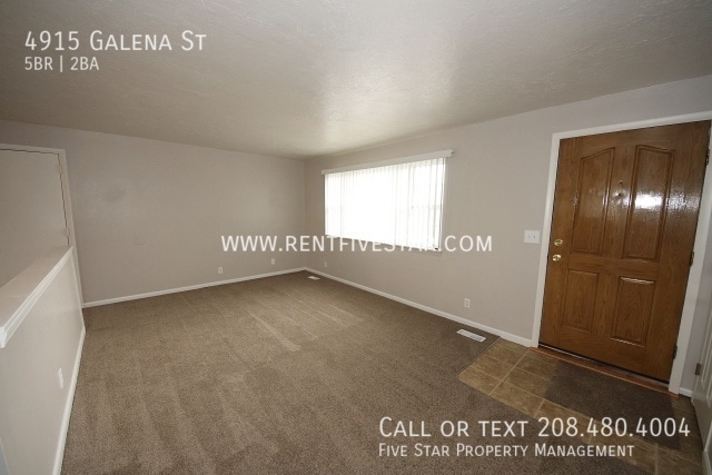 4915 Galena Ave in Pocatello, ID - Foto de edificio - Building Photo