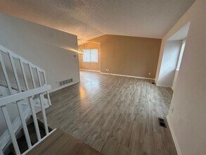 5829 Stanhope Rd in Castle Rock, CO - Foto de edificio - Building Photo