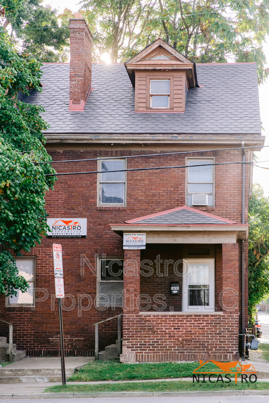 1638 Indianola Ave in Columbus, OH - Foto de edificio - Building Photo