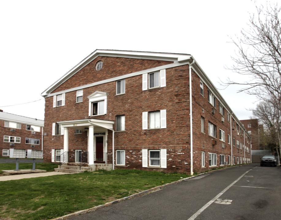 Waverly Place in Elizabeth, NJ - Building Photo