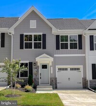 23052 Wetstone Ln in California, MD - Building Photo - Building Photo