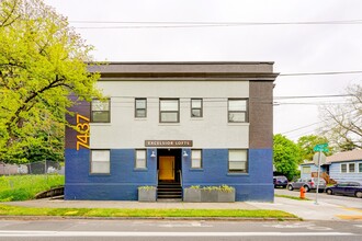 St Johns Apartments in Portland, OR - Building Photo - Building Photo