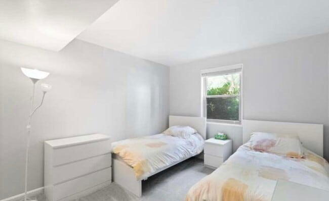 29 Canterbury Sq, Unit 101 in Alexandria, VA - Building Photo - Building Photo