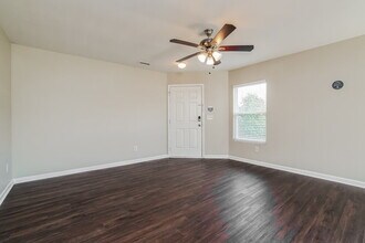 141 Bellfare Dr in Garner, NC - Foto de edificio - Building Photo