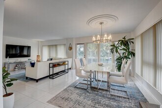 2066 N Ocean Blvd in Boca Raton, FL - Building Photo - Building Photo