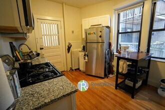 294 Harvard St, Unit 1 in Cambridge, MA - Building Photo - Building Photo