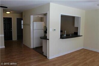 10408 Parthenon Ct in Bethesda, MD - Building Photo - Building Photo