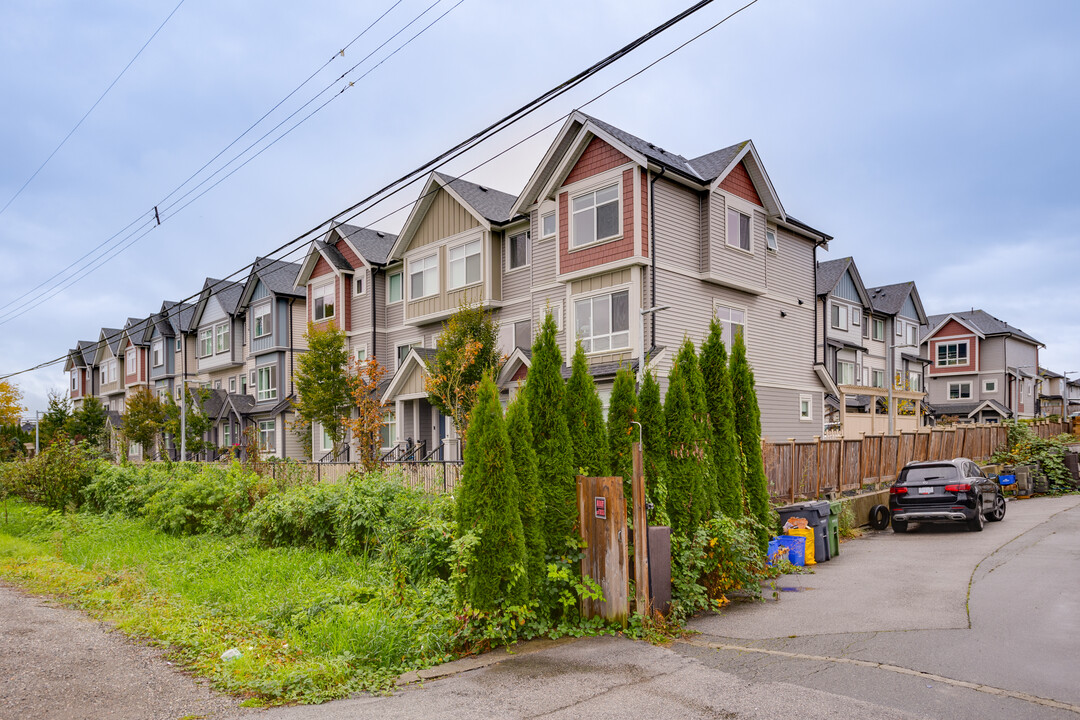 22600 Gilley Rd in Richmond, BC - Building Photo