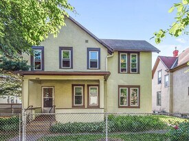 2527 29th Ave S, Unit Unit #1 in Minneapolis, MN - Building Photo