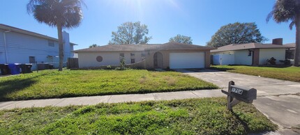 1704 Tahiti Pl in Kissimmee, FL - Building Photo - Building Photo