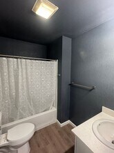 802 S 15th Ave in Yakima, WA - Building Photo - Building Photo