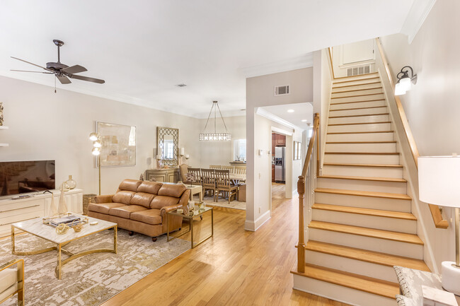 712 Barnard St in Savannah, GA - Building Photo - Building Photo