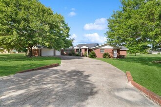 15502 Kitty Hawk Dr in Waller, TX - Building Photo - Building Photo