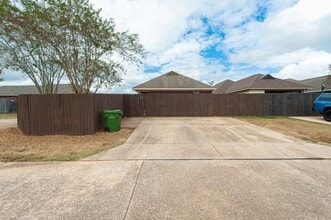 8740 Lindsey Ln in Montgomery, AL - Building Photo - Building Photo