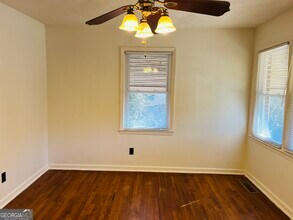 50 Lone Oak St in Grantville, GA - Building Photo - Building Photo