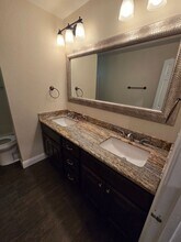 484 Cabernet Ct in Escalon, CA - Building Photo - Building Photo