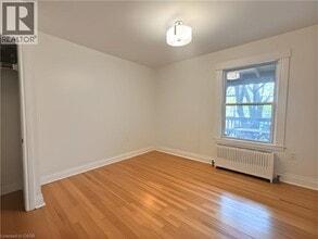 11 Proctor Blvd in Hamilton, ON - Building Photo - Building Photo