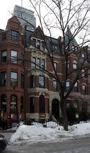 254 Newbury St in Boston, MA - Foto de edificio - Building Photo