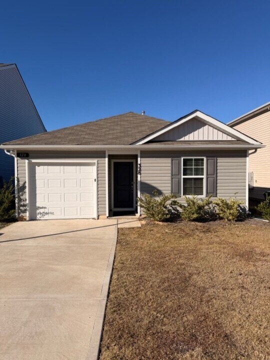 328 Sandbach Rd in Columbia, SC - Building Photo