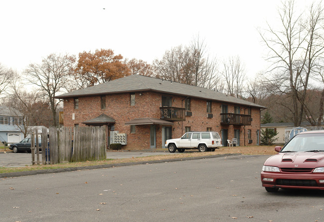 30 Roosevelt St in Plainville, CT - Building Photo - Building Photo