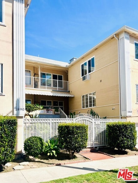 1876 Alexandria Ave in Los Angeles, CA - Building Photo - Building Photo