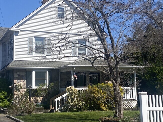 property at 19 Mill Ln