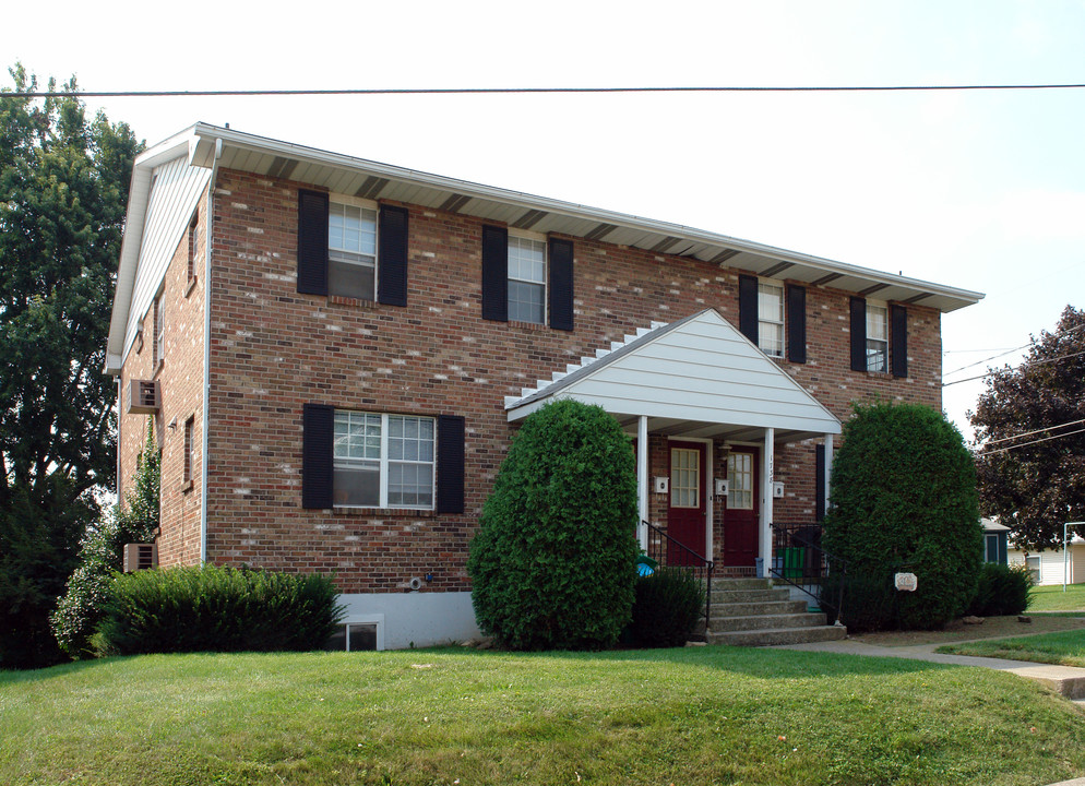 1736-1738 W Cedar St in Allentown, PA - Foto de edificio