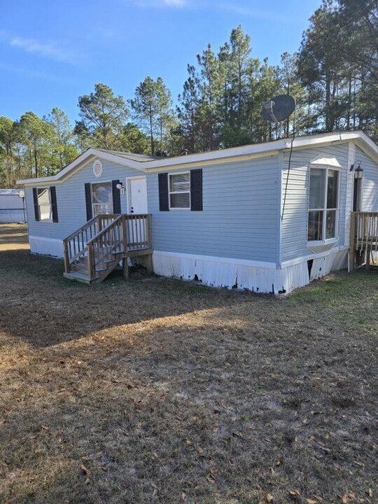 1450 Broad St in Leesville, SC - Building Photo