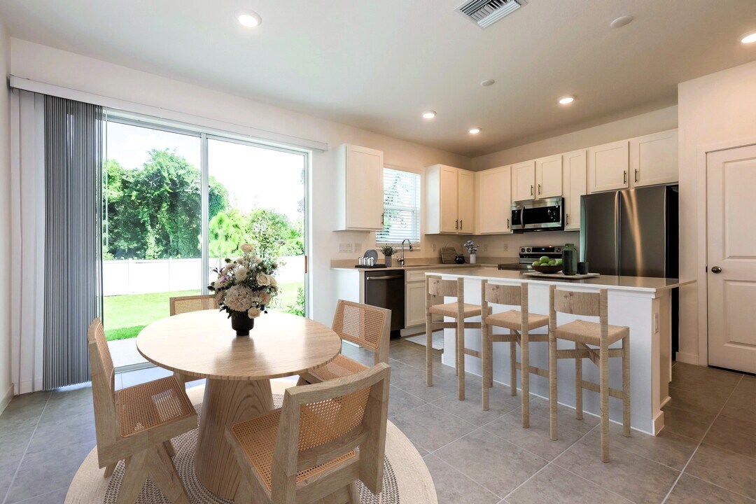 1441 Tristar Dr in Plant City, FL - Building Photo
