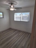 2038 N Cedar Ave in Fresno, CA - Building Photo