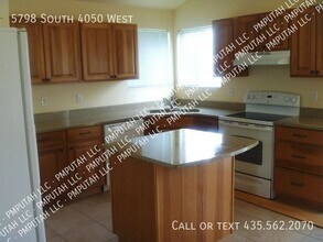 5798 4050 W St in Roy, UT - Building Photo - Building Photo