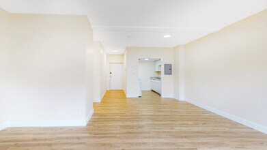 525 Highland Ave in Malden, MA - Building Photo - Building Photo