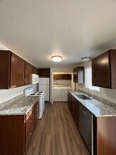 10402 107th Ave SW in Tacoma, WA - Building Photo - Building Photo