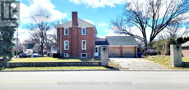 84 MacDonald Ave in Toronto, ON - Building Photo - Building Photo