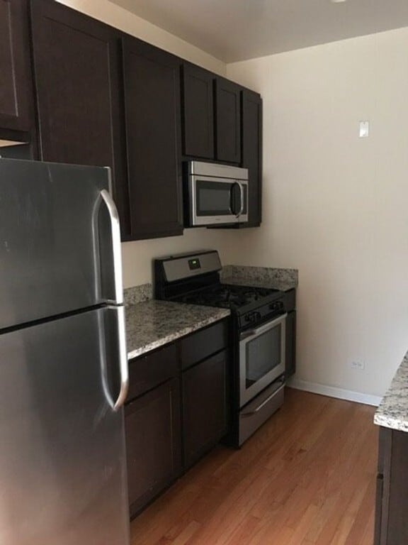 3104 W Ainslie St, Unit 06-1 in Chicago, IL - Foto de edificio - Building Photo