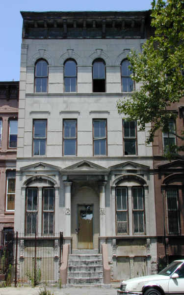 759 Putnam Ave in Brooklyn, NY - Foto de edificio