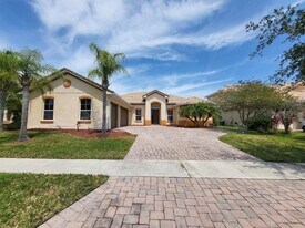 3538 Valleyview Dr, Unit 325 in Kissimmee, FL - Building Photo