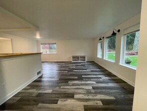 9836 179th Way SW in Rochester, WA - Building Photo - Building Photo