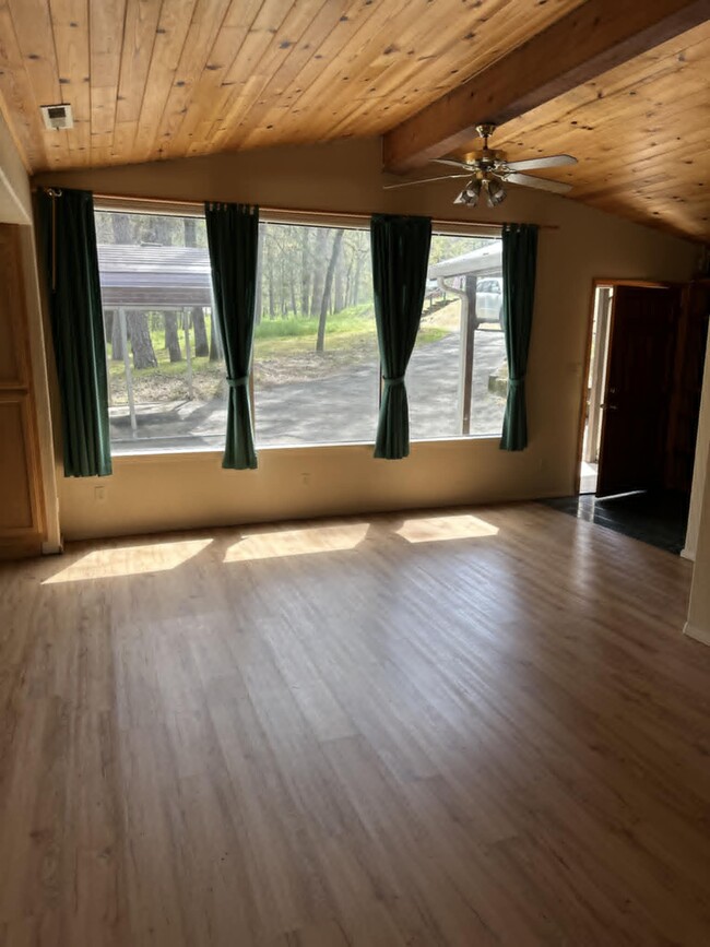 48899 Winners Cir Dr in Coarsegold, CA - Building Photo - Building Photo