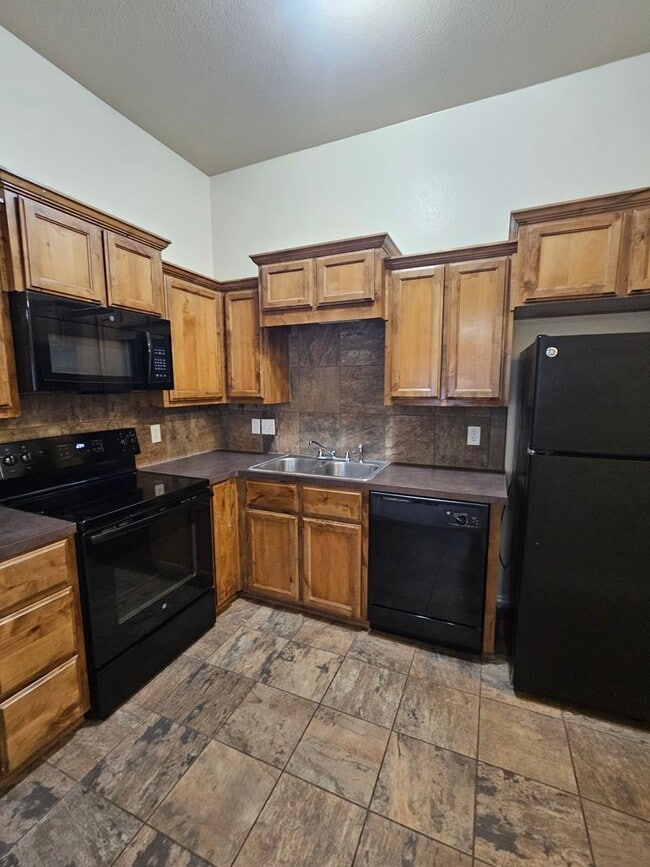 607 Sladecek Dr in Killeen, TX - Building Photo - Building Photo
