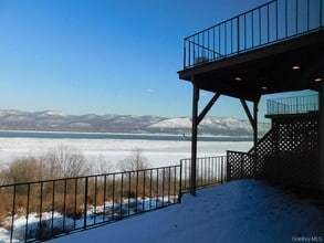 729 Hewitt Ln in New Windsor, NY - Building Photo - Building Photo