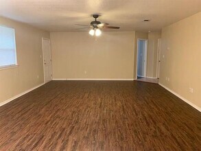 4422 Bobbie Ann Dr in Granbury, TX - Building Photo - Building Photo