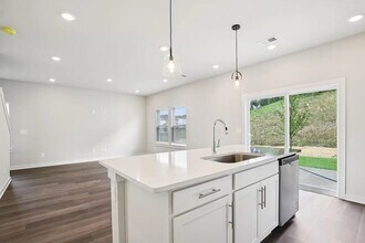 1757 Flora Grv in Nashville, TN - Building Photo - Building Photo