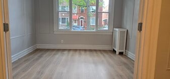 2441 Crescent St, Unit 1st Floor in Astoria, NY - Building Photo