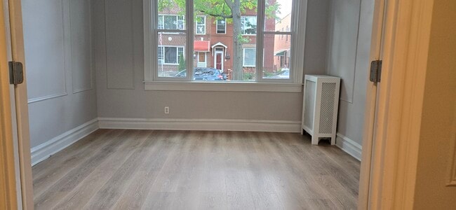 2441 Crescent St, Unit 1st Floor