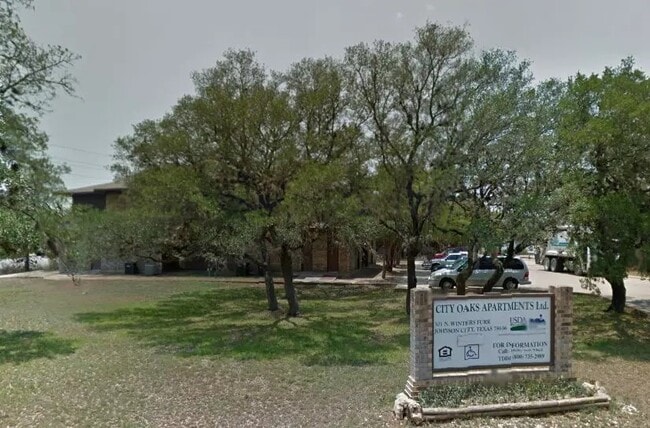 301 N Winters Furr in Johnson City, TX - Building Photo - Building Photo
