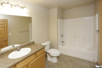 Meadow Ridge Apartments in Minot, ND - Building Photo - Building Photo