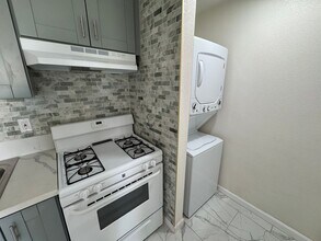1406 Oakdale Ave in El Cajon, CA - Building Photo - Building Photo