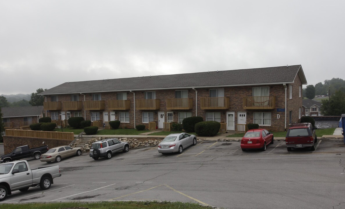 Village Square Condos in Bristol, TN - Building Photo